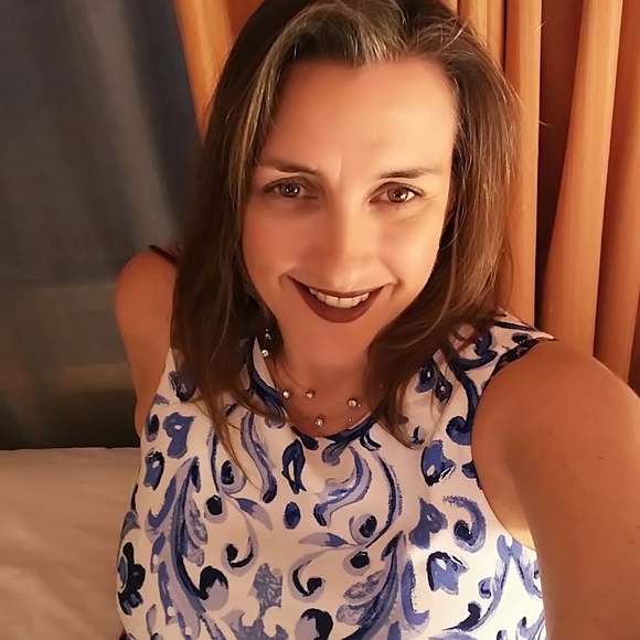 Meet your Posher, Christine - Picture 1 of 1